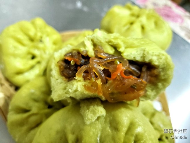 第一次嘗試不一樣的粉絲包，還蠻好吃的。