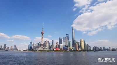 上海老外灘，新旗艦店開業(yè)