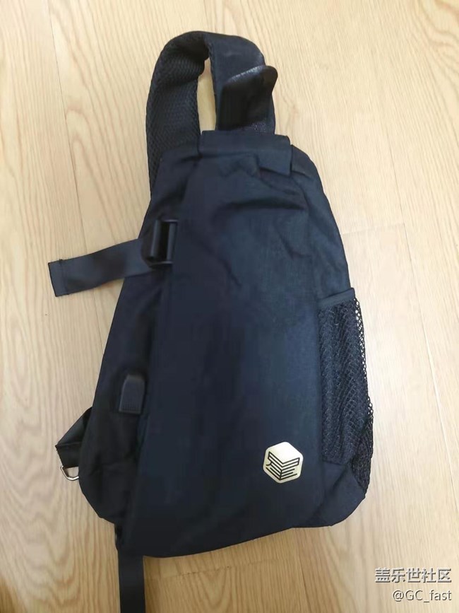 【2019我的社區(qū)禮品】+星空間斜挎包