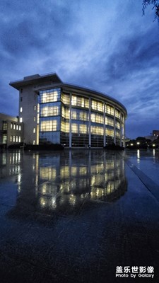 雨后圖書館