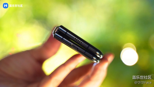 開合之間兩個(gè)世界 Samsung Galaxy Fold美圖賞