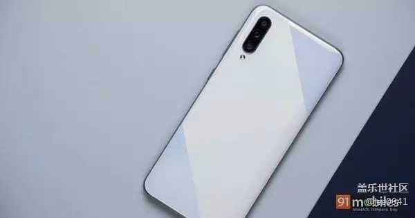 三星A51真機圖片曝光 后置三攝/Exynos 9630處理器