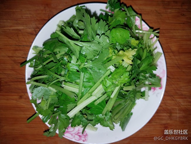 簡單易做又好吃---芹菜炒肉絲