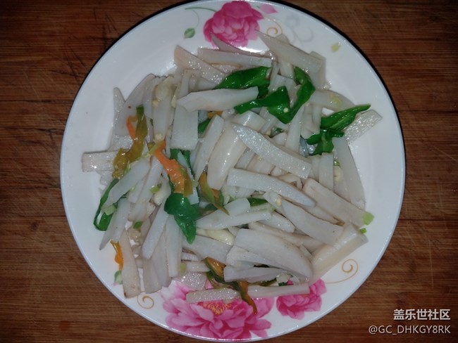 簡(jiǎn)單易做又好吃---炒藕條