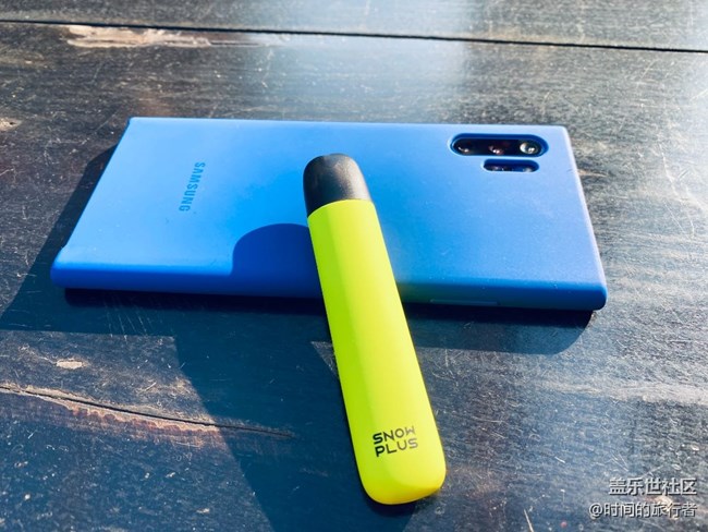 三星韓版霧嶼藍(lán)Note10+ vs 雪加夜魔版SNOW PLUS
