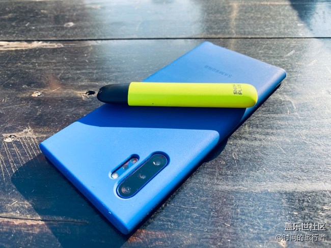 三星韓版霧嶼藍(lán)Note10+ vs 雪加夜魔版SNOW PLUS