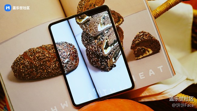 摩登奢華 心系天下 三星W20 5G美圖賞 摩登奢華 心系天下 三星W20 5G美圖賞