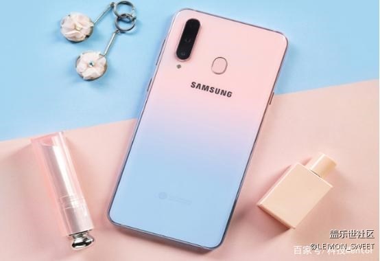 全視屏+大內(nèi)存 三星A8s已成高性價比千元機！