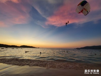 美麗的普吉島芭東沙灘日落