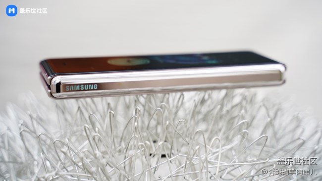 或許是你今年最期待的折疊屏手機三星W20 5G體驗 或許是你今年最期待的折疊屏手機三星W20 5G體驗