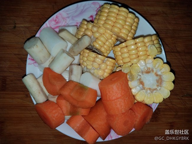 【暖胃好食】+山藥胡蘿卜松茸大骨湯