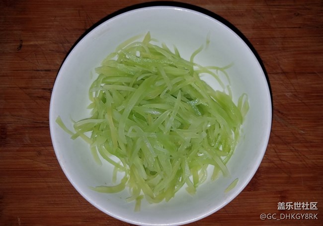 【家常菜】+清炒萵筍絲