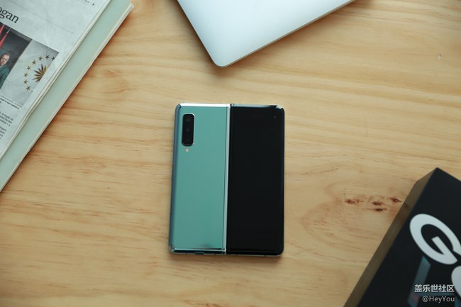 Galaxy Fold，目前折疊屏最贊手機(jī)，上手開箱體驗(yàn)【求精】