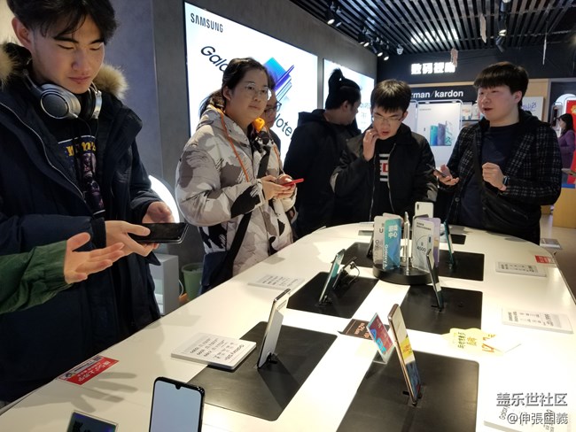 【回顧】品嘗“黃興廣場(chǎng)美食”品鑒“Galaxy Fold“ 【回顧】品嘗“黃興廣場(chǎng)美食”品鑒“Galaxy Fold“