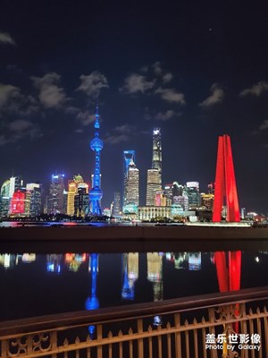 （外灘）上周五下班隨手拍