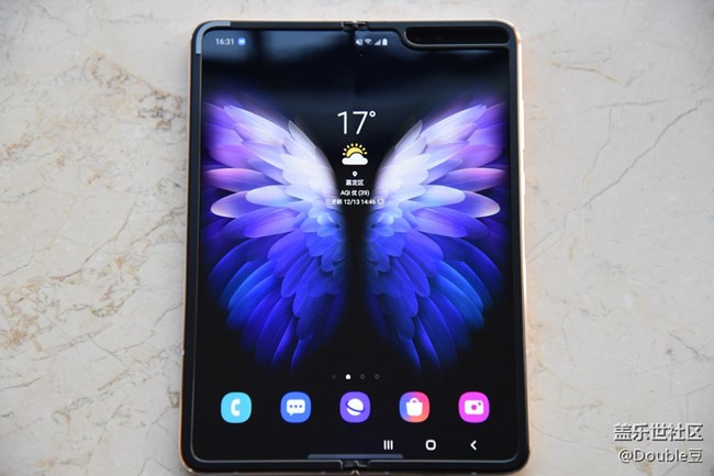 額姐嚶Galaxy W20外觀簡(jiǎn)析：精致大方的超炫逼格手機(jī)