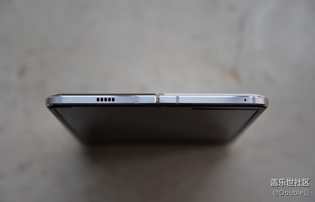 額姐嚶Galaxy W20外觀簡(jiǎn)析：精致大方的超炫逼格手機(jī)