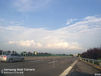 猶如天宮顯現(xiàn)一般