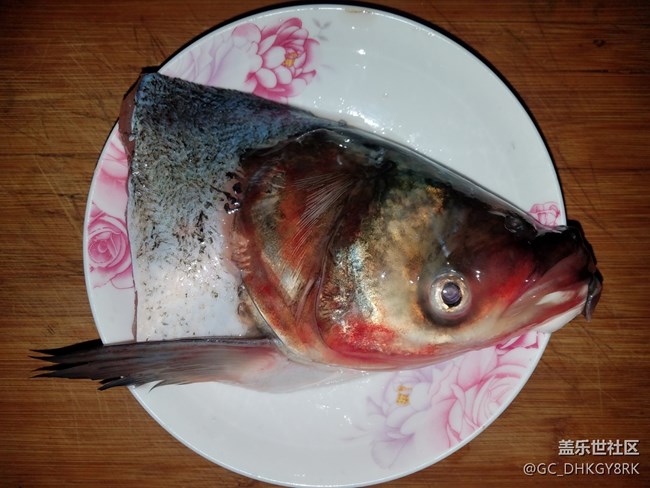 【年末美食】+紅燒魚(yú)頭燉豆腐 【年末美食】+紅燒魚(yú)頭燉豆腐