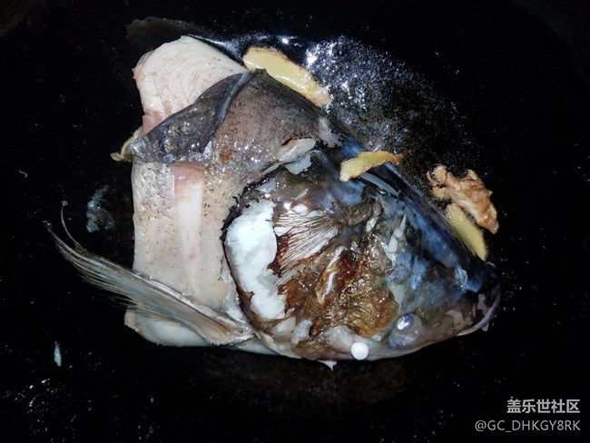 【年末美食】+紅燒魚(yú)頭燉豆腐 【年末美食】+紅燒魚(yú)頭燉豆腐