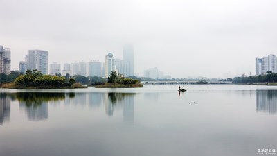 雨后的南湖公園