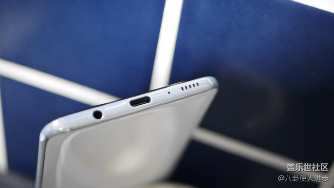 三星Galaxy A70s是過(guò)節(jié)送禮最佳神機(jī)！