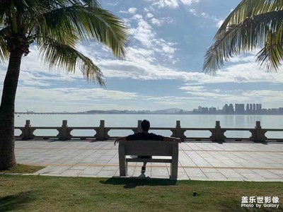 吹風(fēng)看海