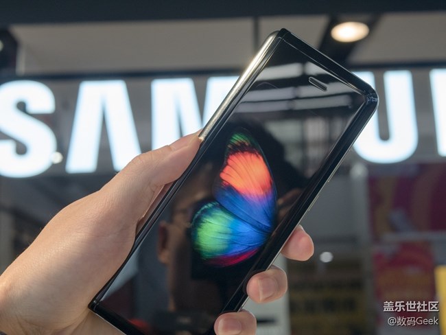 第一次參加星部落線下活動(dòng)，就嘗試到了Galaxy Fold的魅力