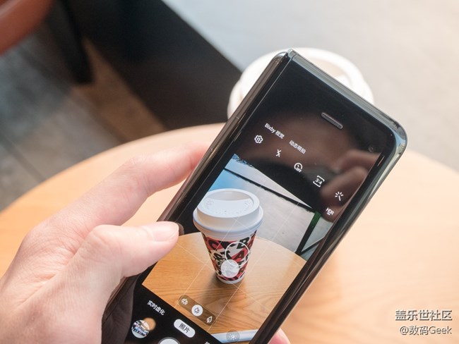 第一次參加星部落線下活動(dòng)，就嘗試到了Galaxy Fold的魅力