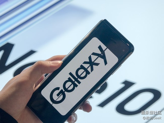 第一次參加星部落線下活動(dòng)，就嘗試到了Galaxy Fold的魅力