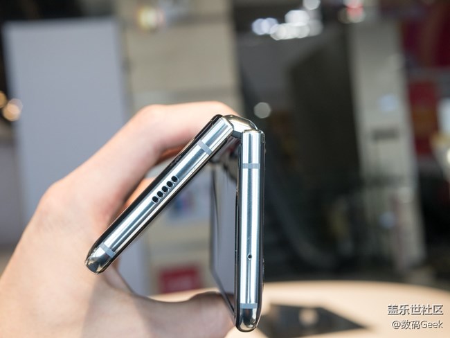 第一次參加星部落線下活動(dòng)，就嘗試到了Galaxy Fold的魅力