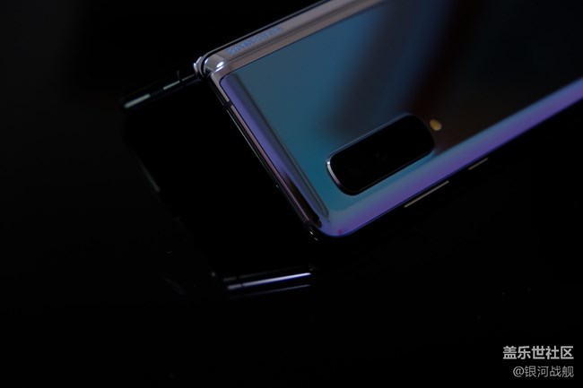 Galaxy Fold-剪影的你輪廓太好看