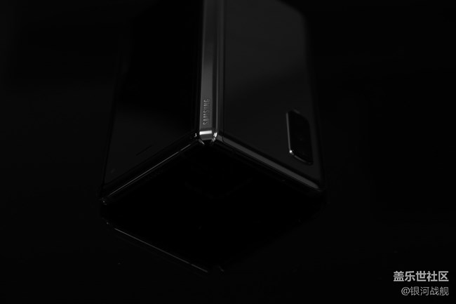 Galaxy Fold-剪影的你輪廓太好看