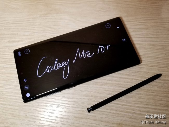 超高屏占比配Spen