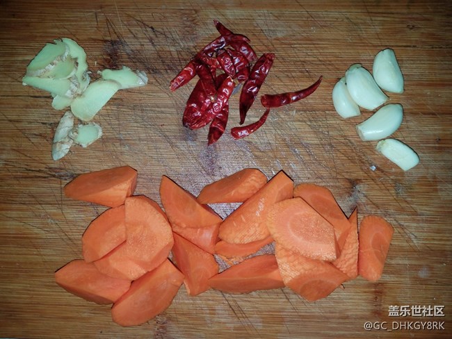 【春節(jié)】+【私房菜】+胡蘿卜燒羊排 【春節(jié)】+【私房菜】+胡蘿卜燒羊排