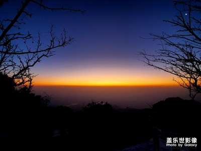 會當(dāng)凌絕頂，一覽眾山小