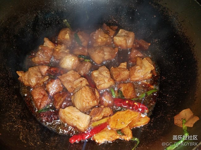 【新年團(tuán)圓飯】+胡蘿卜燒牛肉