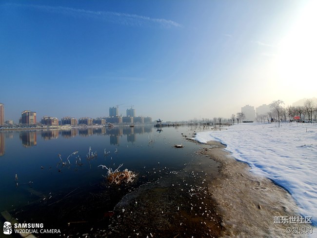 三星W20 5G：全新形態(tài) 超越期待