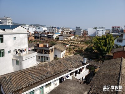 閑來無事，在樓頂享受日光浴
