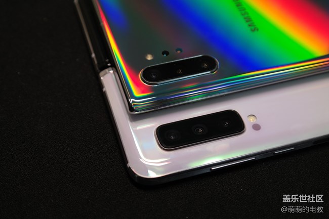 打開未來-三星W20 5G評測