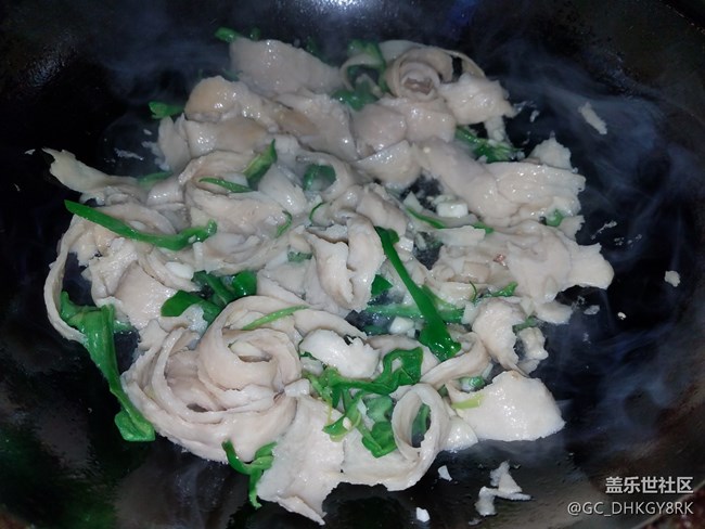 【家常菜】+青椒手撕面筋 【家常菜】+青椒手撕面筋