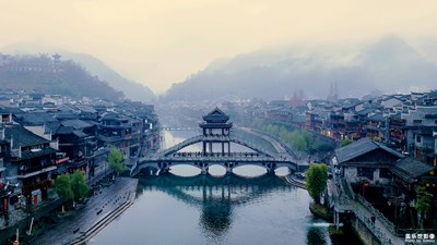 春節(jié)前的鳳凰古城之清晨