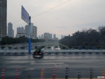 【身邊的景色】+上班路上