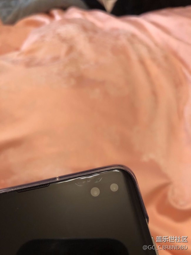 三星s10+通過官方網(wǎng)站提交寄修服務(wù)，結(jié)果非常不滿意。