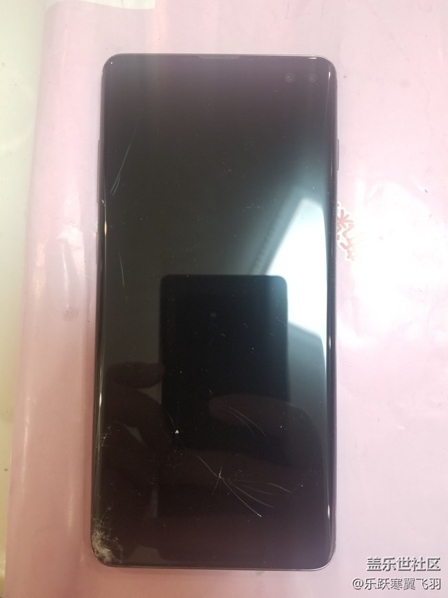 第1次發(fā)帖！第1次碎屏??！難道是要換s20U的節(jié)奏?。?！