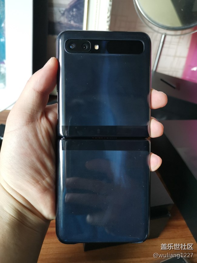 我的Galaxy Z Flip折疊屏手機(jī)，全部都是第一次！