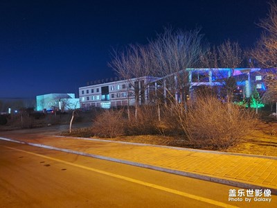 剛隔離結(jié)束，出來(lái)放風(fēng)，s10+隨手拍。
