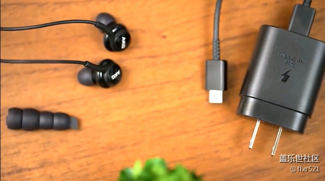 三星S20 Ultra和三星Galaxy Buds+真無線藍牙耳機開箱