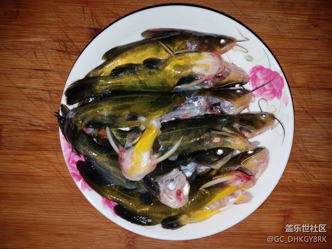 【家常菜】+汪丫魚(yú)燉豆腐