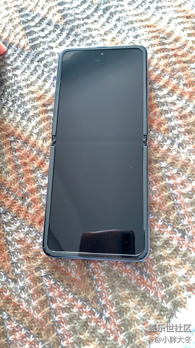 【我的Galaxy Z Flip折疊屏手機(jī)】紫色獨(dú)領(lǐng)風(fēng)騷，難駕馭